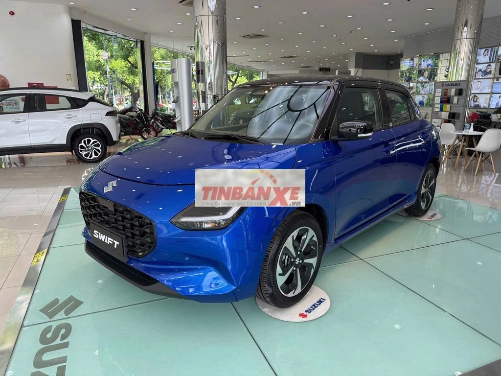 Nhà máy thanh lý 01 Swift Hybrid 2025 mới 100%
