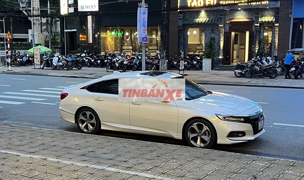 Honda Accord 2023 Trắng 29.000km