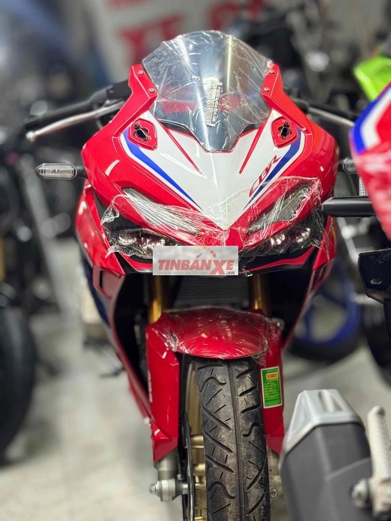 Honda CBR 150R brand new Mới 100% bản HRC ĐẶC BIỆT