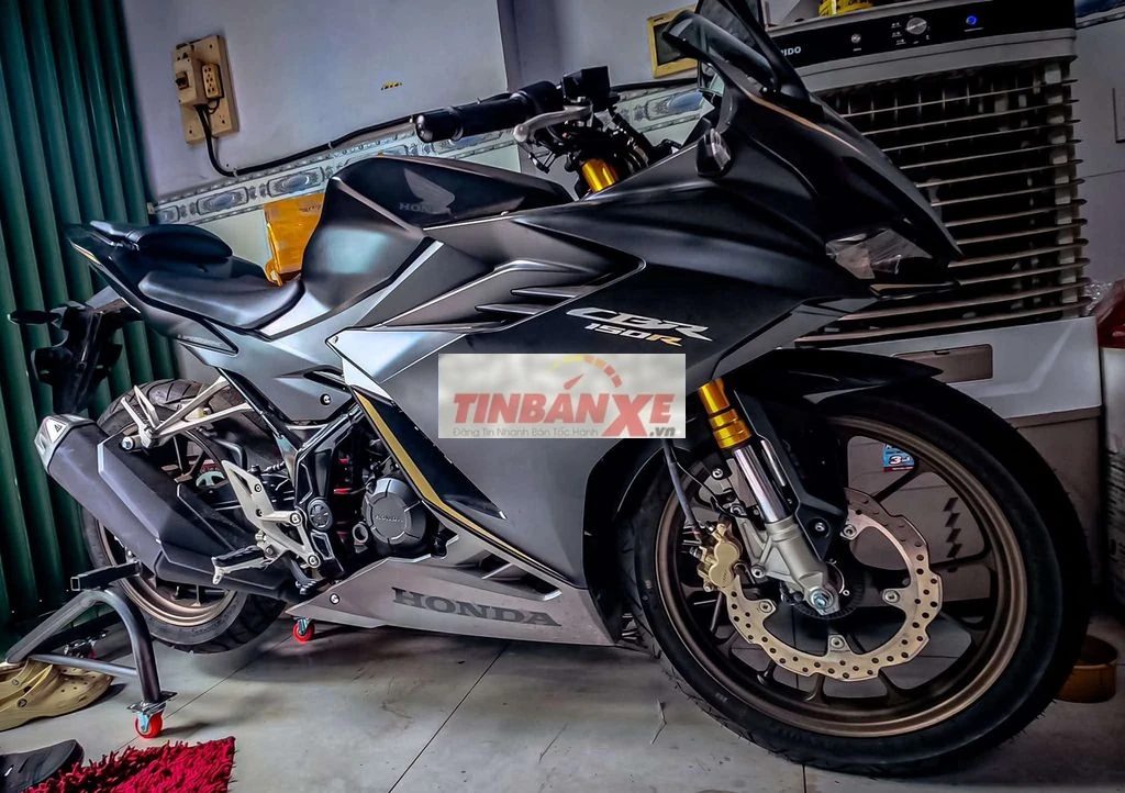 Honda CBR150R ABS 2025 Đen 600 km