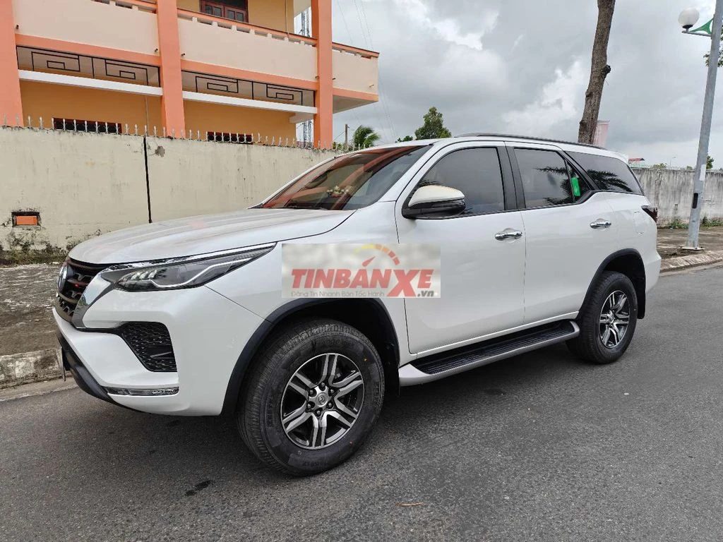 Toyota Fortuner 2022 Số tự động Máy dầu Trắng