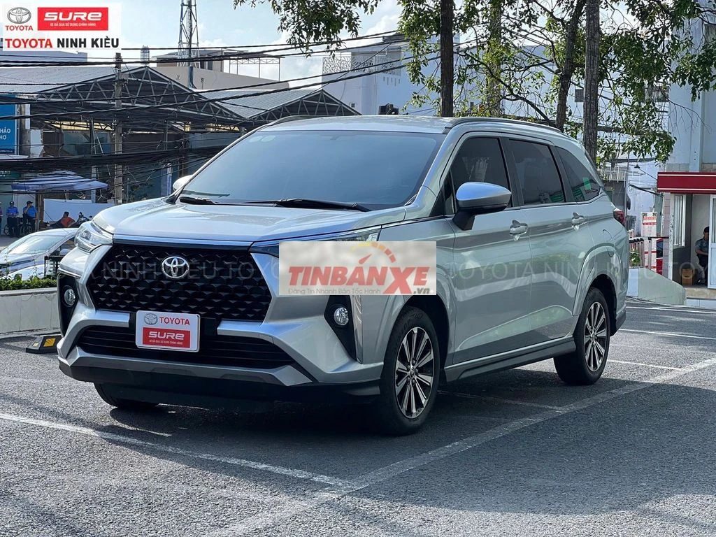 Toyota Veloz Cross 2022 Bạc 66.000 Km