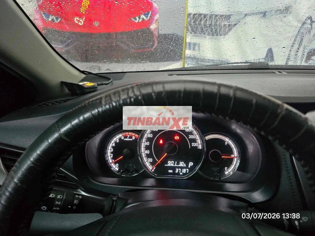 Toyota Vios E CVT Trắng Tự động 37187 km