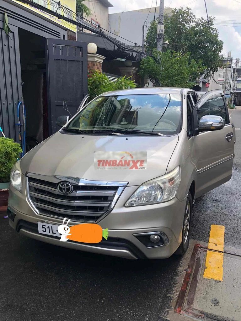 Toyota Innova 2.0G 2015 Ghi vàng 134.000 KM