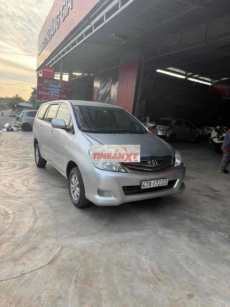 Toyota Innova J 2008 Số sàn Bạc 7 chỗ