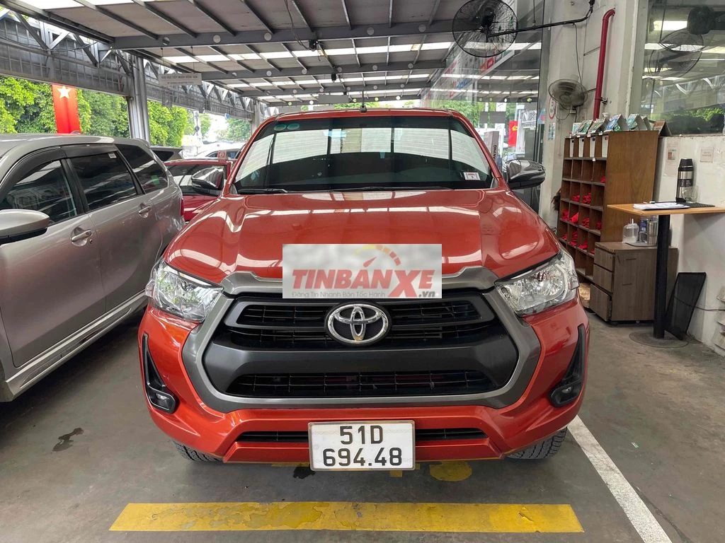 Toyota Hilux 2.4AT 2021 / Siêu lướt