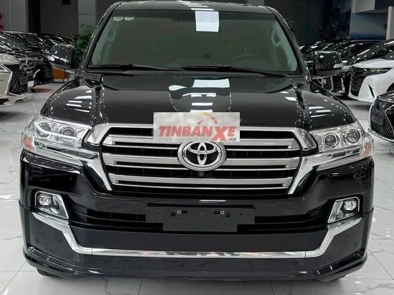 Toyota Land Cruiser 4.6 V8 sản xuất 2020.