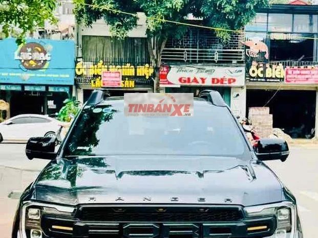 Ford Ranger Stormtrak 2024 Đen 2 vạn km