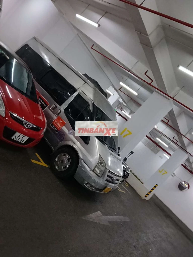 Ford Transit Bạc Xe tải van
