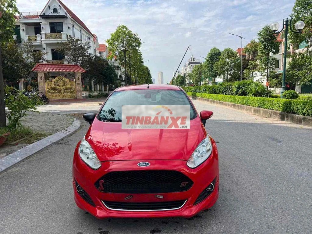 Ford Fiesta 2016 AT