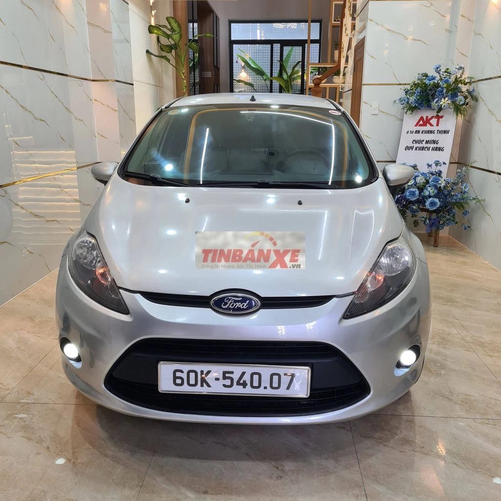Ford Fiesta 2011 MT số sàn ,máy số ngon.