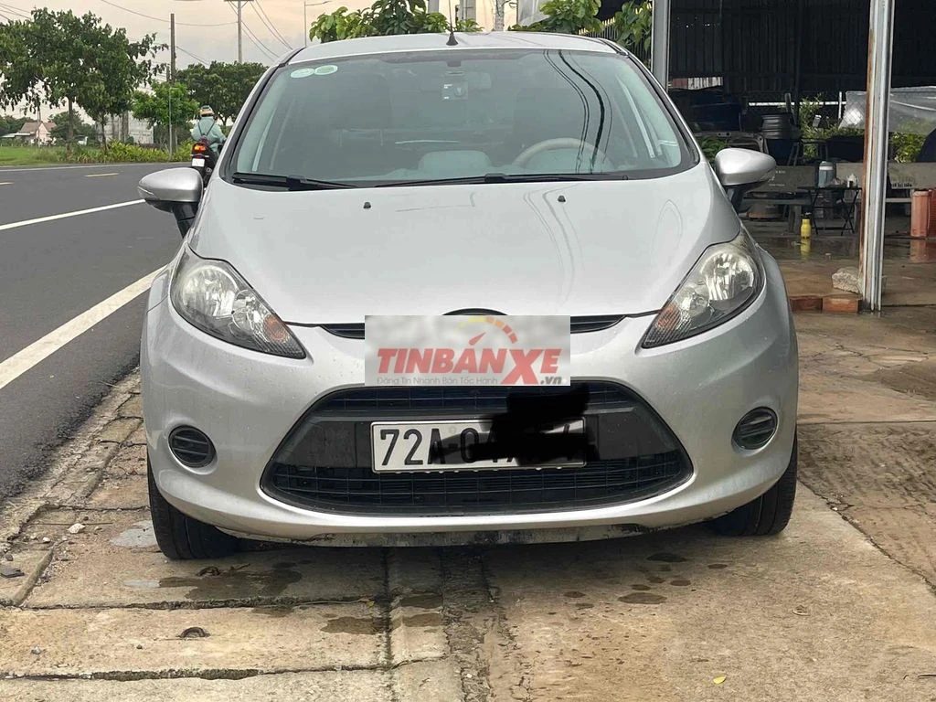 Ford Fiesta Bạc 5 chỗ