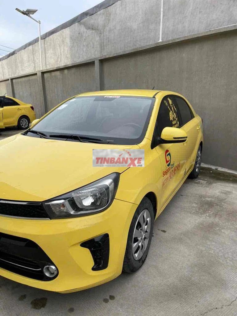 Kia Soluto 2022 Số sàn Vàng