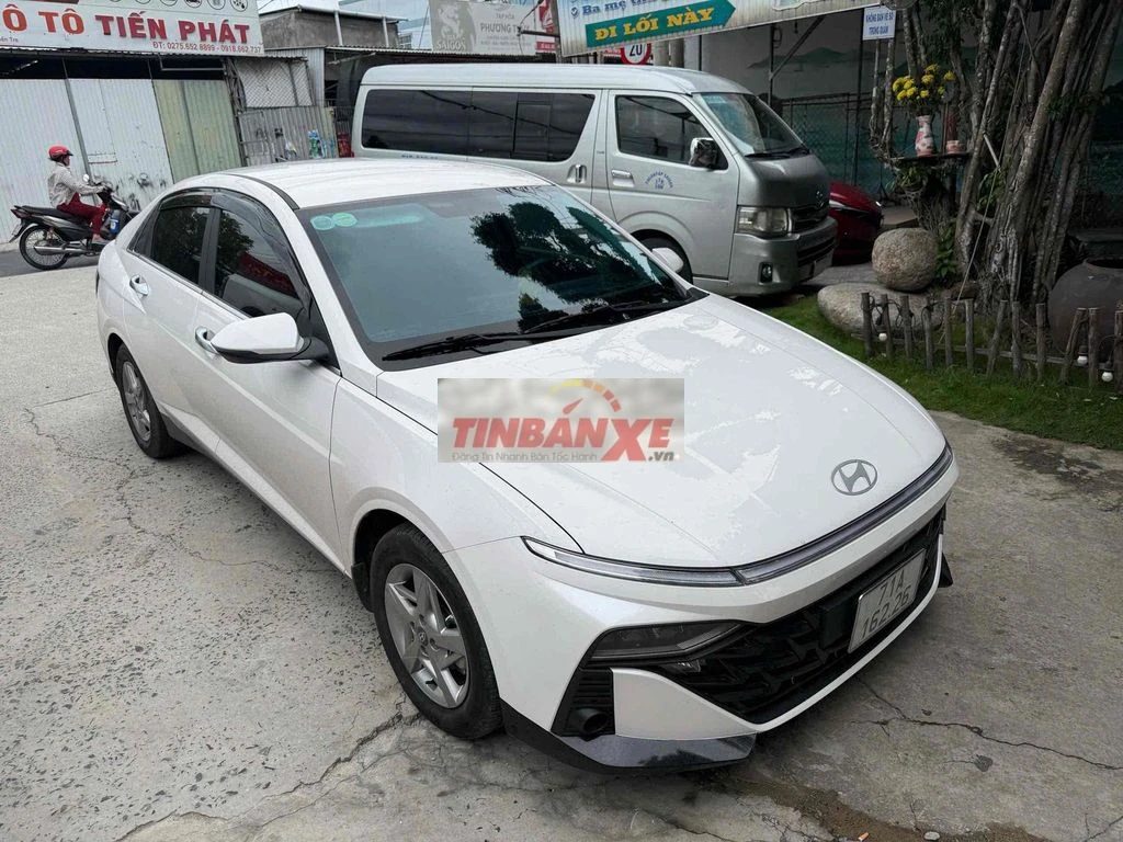Hyundai Accent Đặc biệt 2025 CVT Trắng 28.000 KM