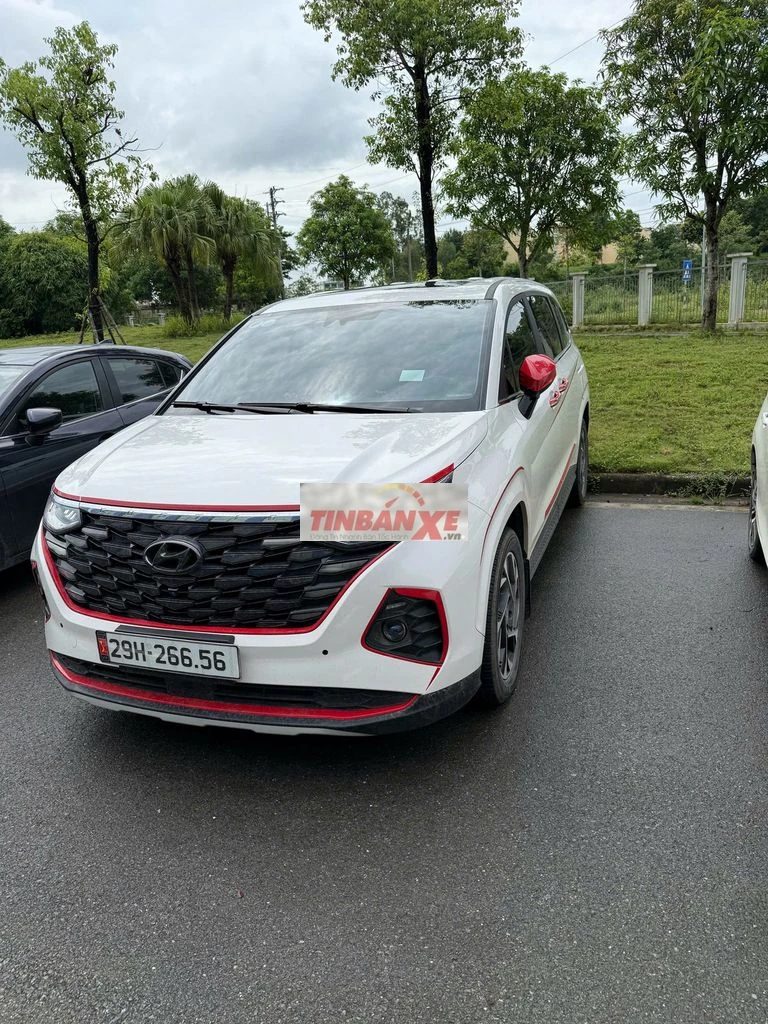 Hyundai Custin 2.0 Trắng 52000 km