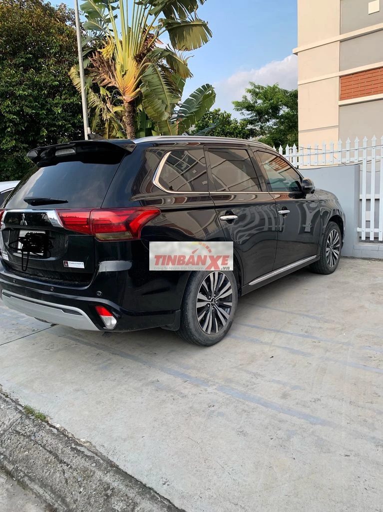 Mitsubishi Outlander 2.0 AT 2022 Đen 34000 km