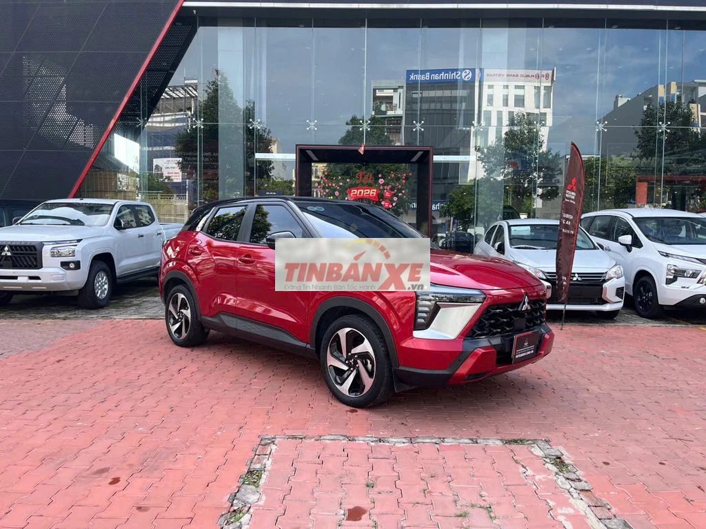 Mitsubishi Xforce Ultimate Đỏ