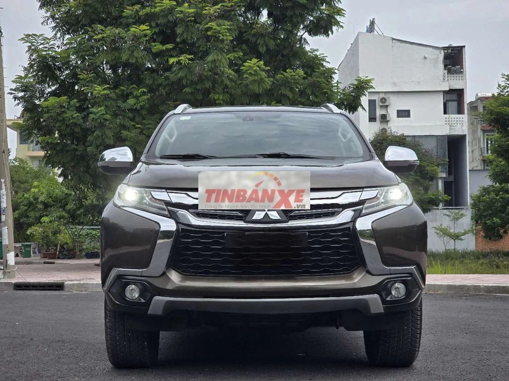 Pajero Sport 3.0L sx 2019 tự động 1 cầu 108000km