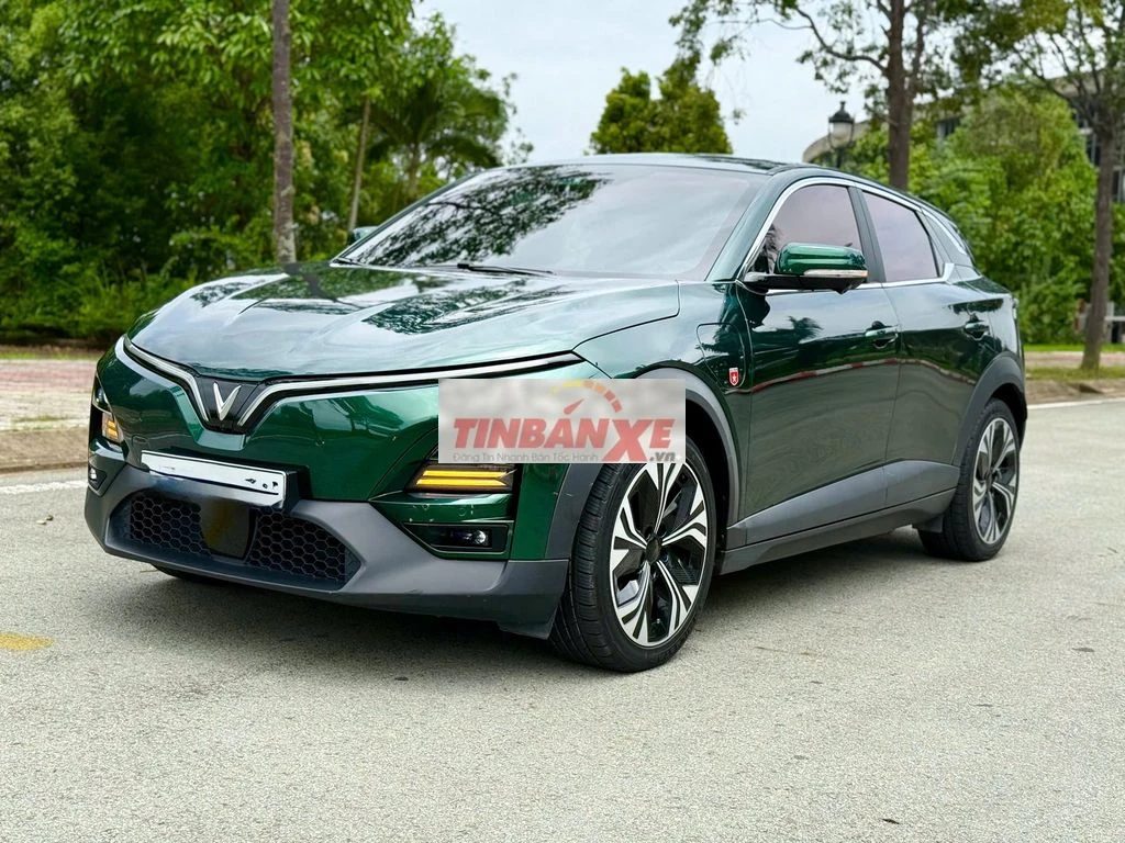 Vinfast VF6 plus pin mua 2024 xe gia đình