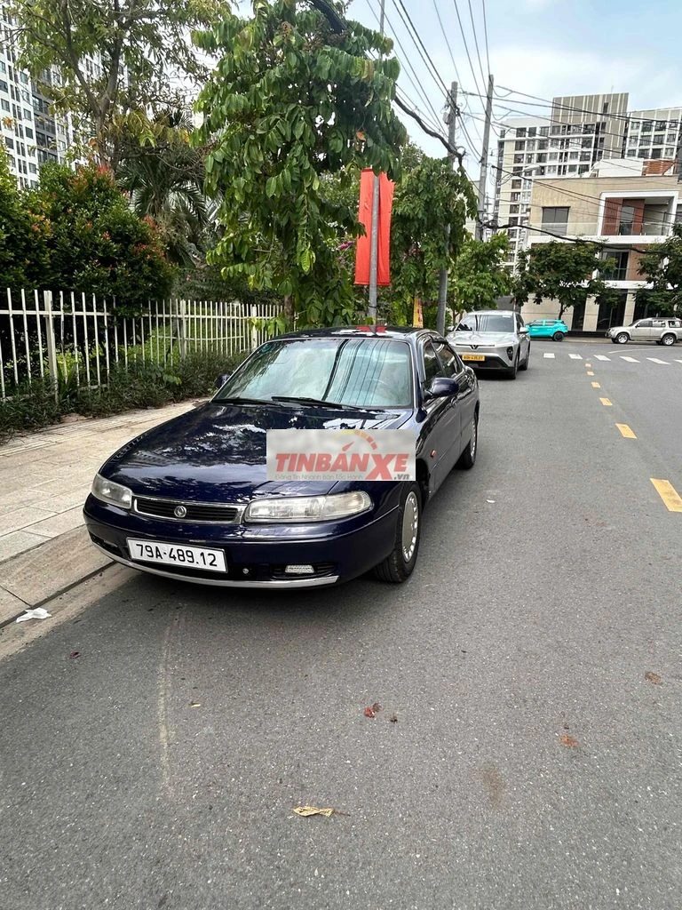 Mazda 626 giá 42,000,000 bao kí rút hồ sơ.