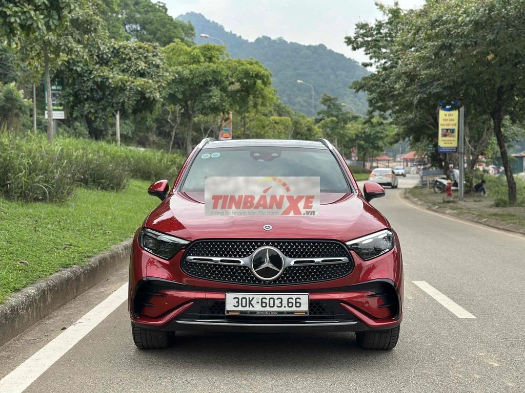 Mercedes-Benz GLC 300 4Matic 2023, đẹp xuất sắc