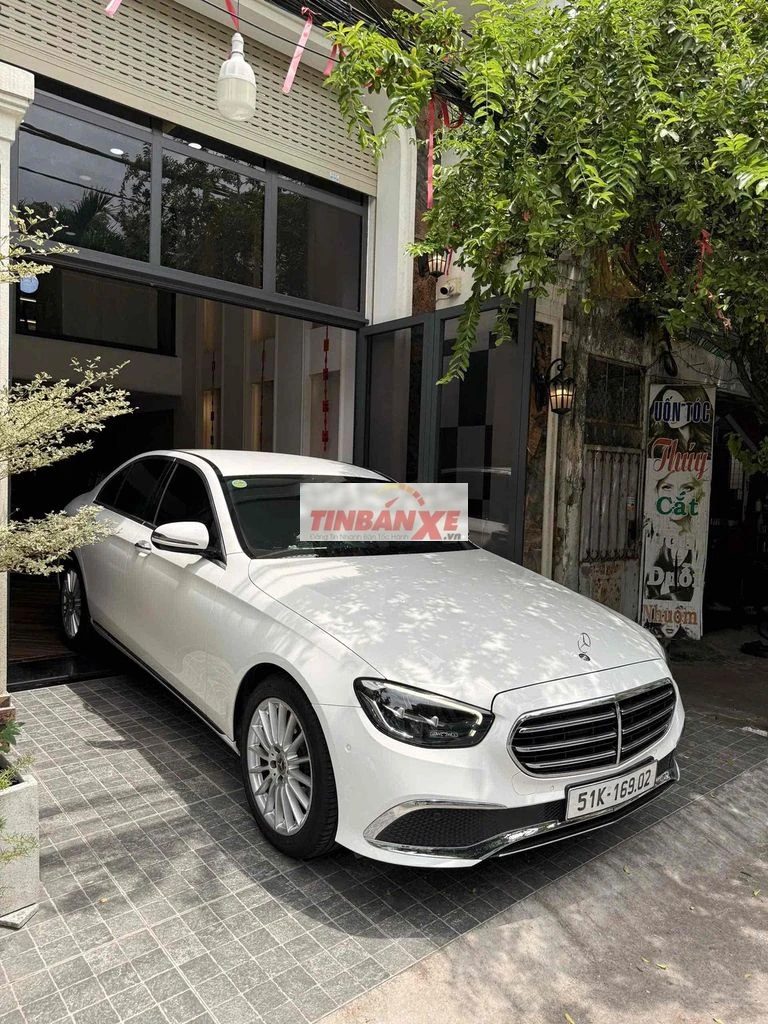 Mercedes-Benz E200 2021 Trắng 47000 km