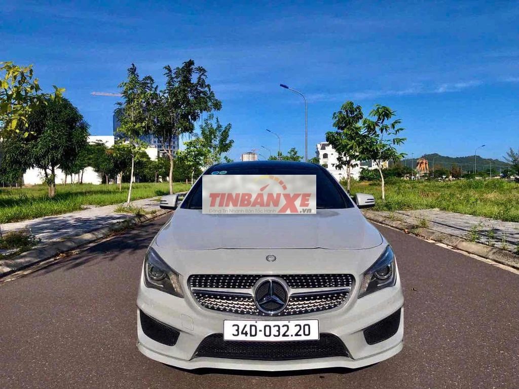 Mercedes-Benz CLA 200 2014 Sedan 80000 km Xám