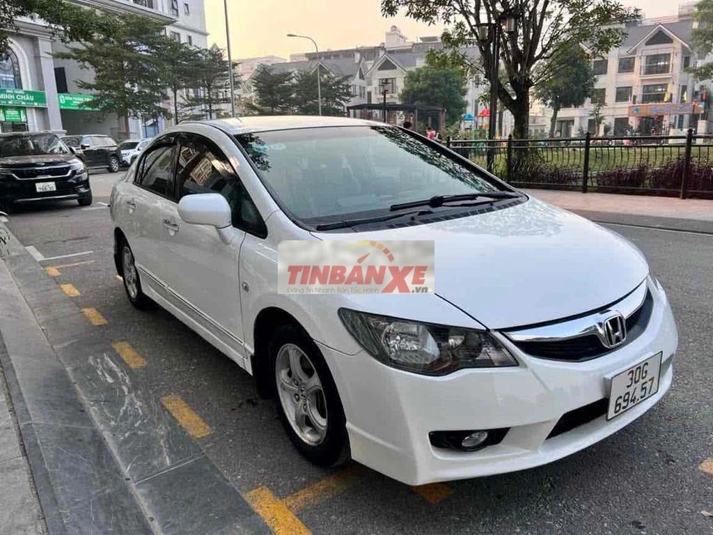 Honda Civic Trắng Tự động Xăng