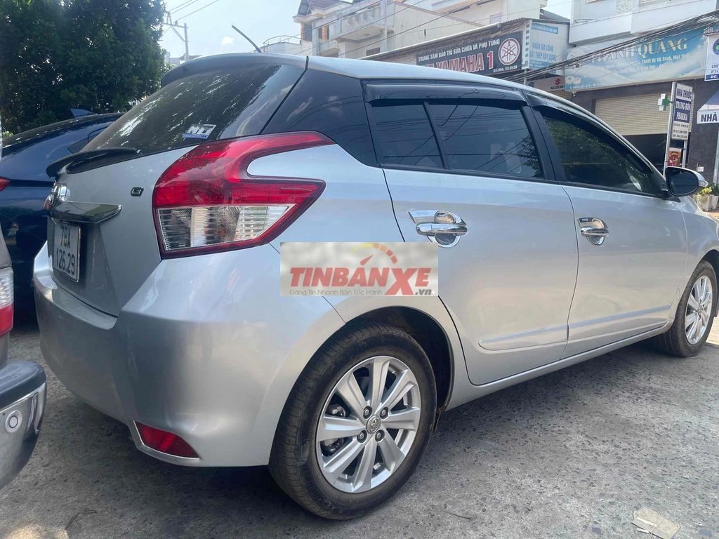Toyota Yaris 2014 Tự động Bạc 9 vạn km