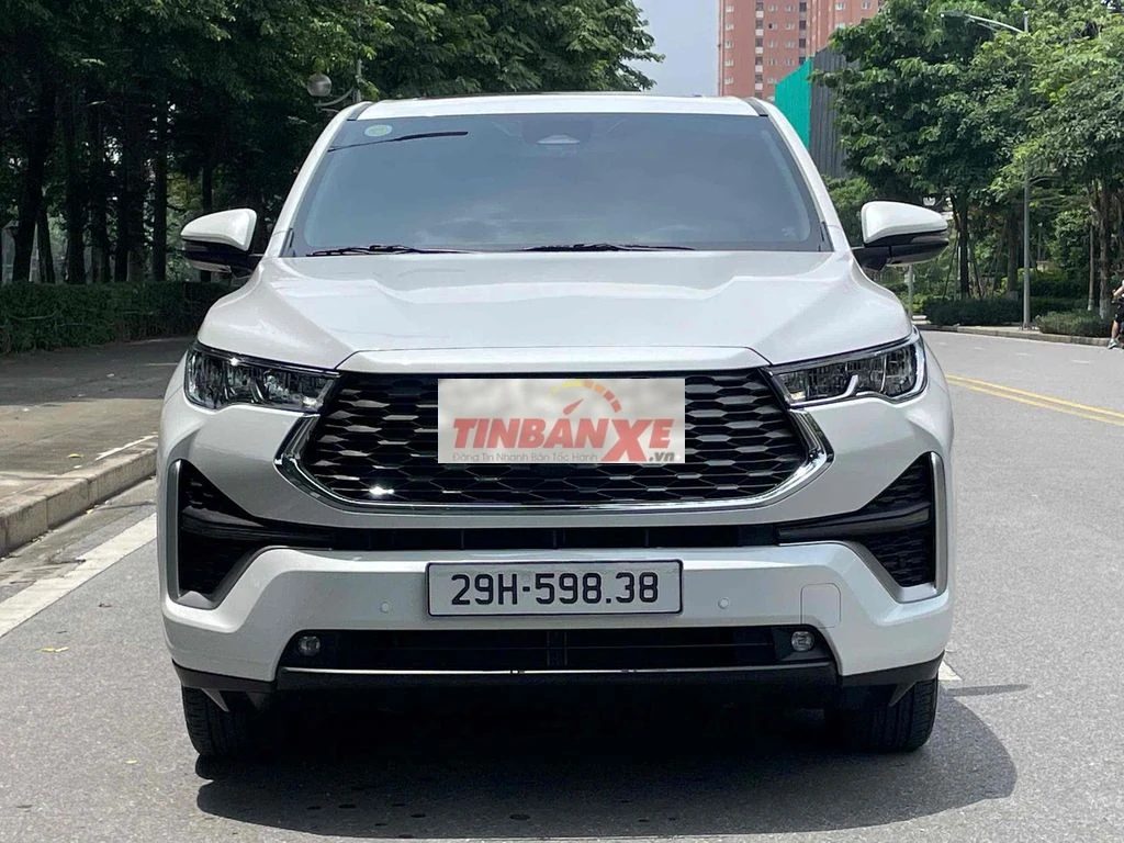 Toyota Innova Cross HEV 2026 Trắng 4000km