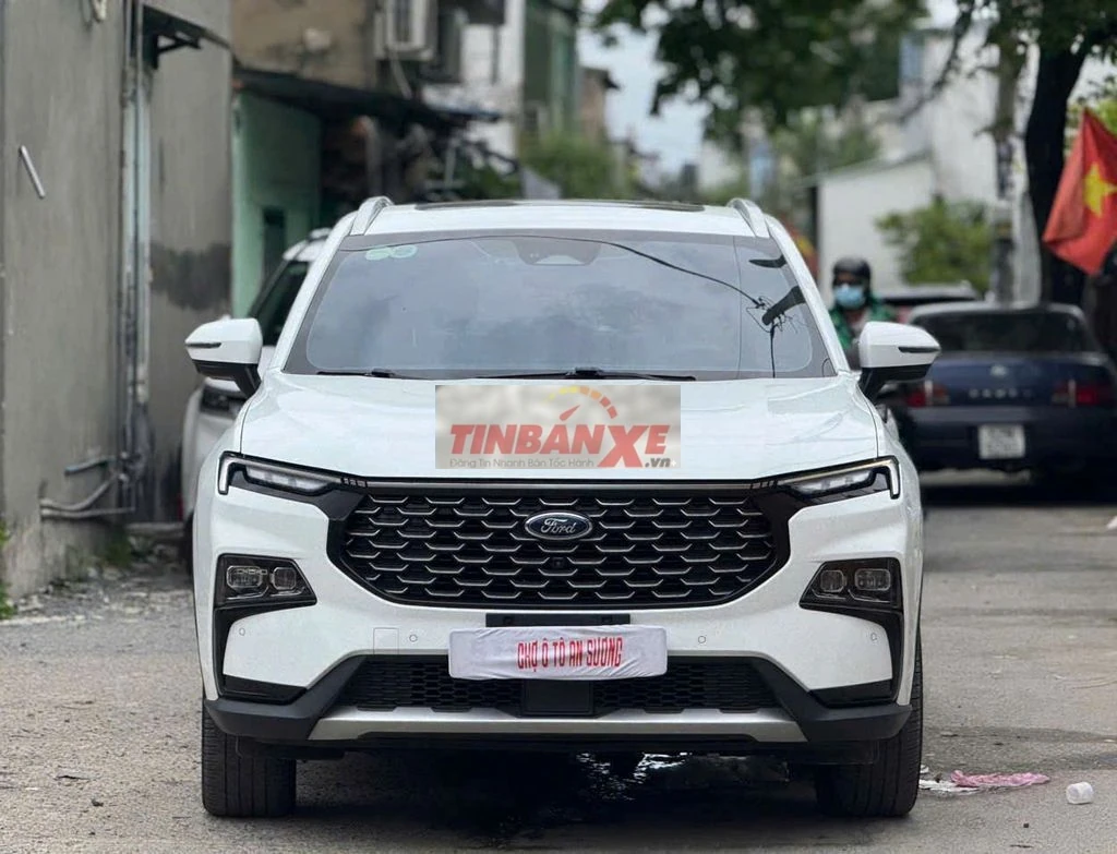 Ford Territory Titanium X 2025 Trắng 3 vạn