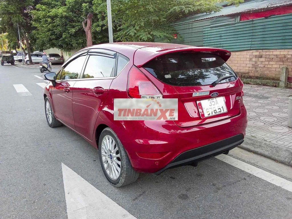 Ford Fiesta 1.5 sedan 2014 màu Đỏ