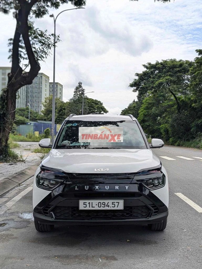 Kia Carens ky 1.5g CVT fl7-01 2024 trắng xăng