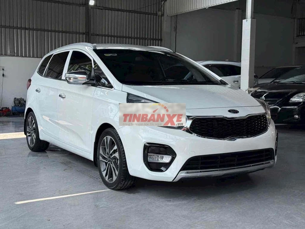Kia Rondo 2020 2.0 Deluxe Trắng 65.000 km