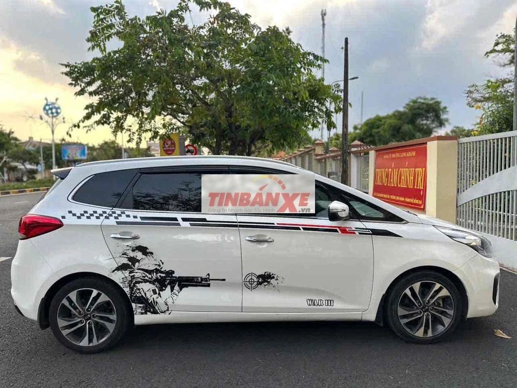 Kia Rondo 2018 7 chỗ Trắng Tự động