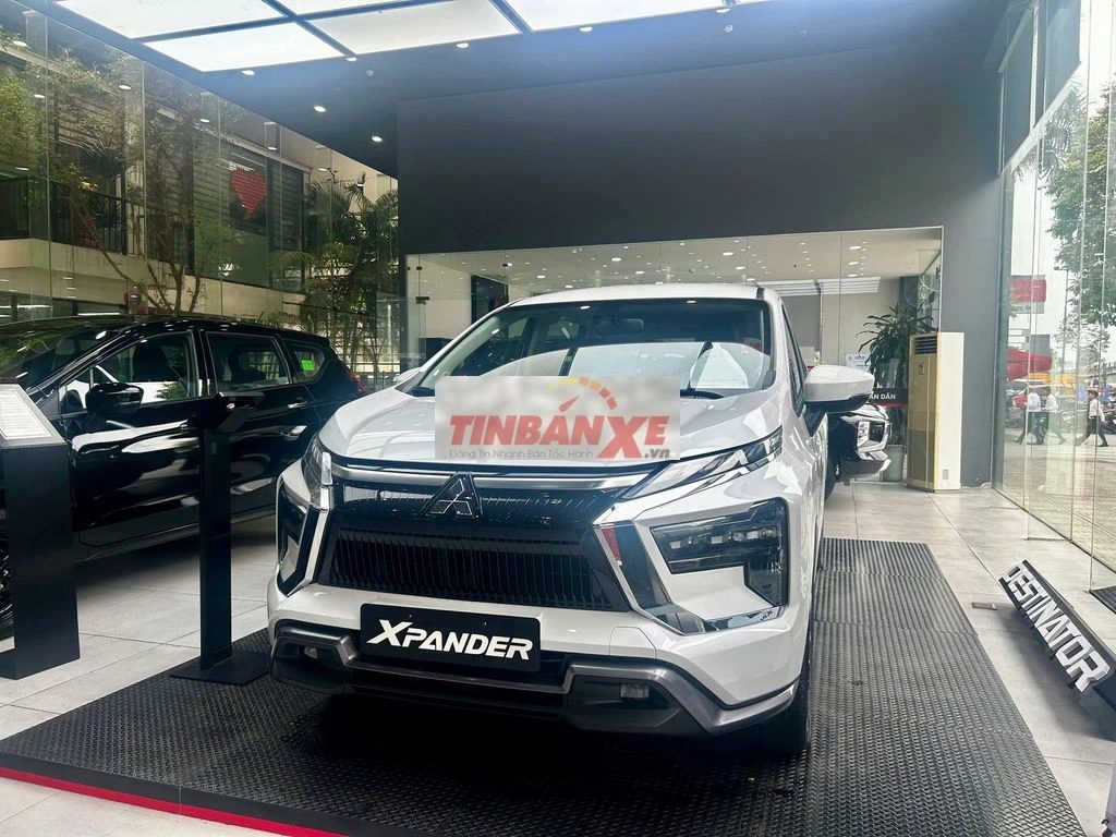Xpander Premium xả kho giá huỷ diệt