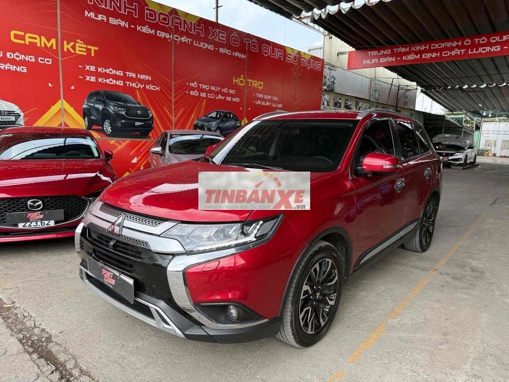 Mitsubishi Outlander 2021 51.000 km đi gia đình