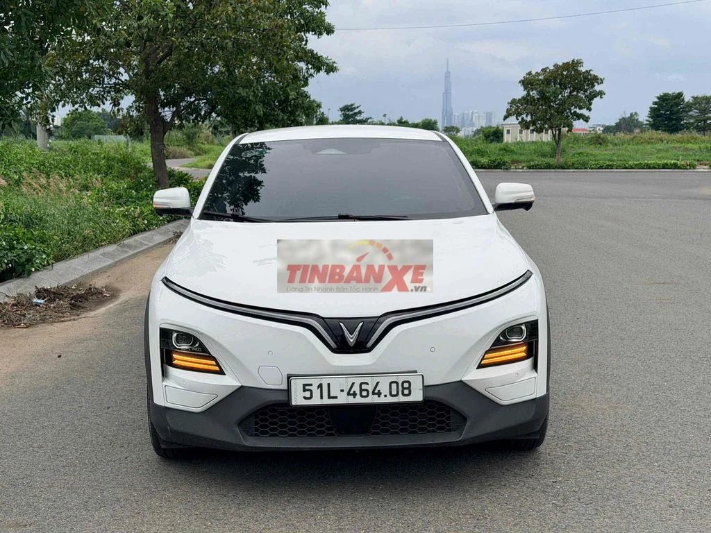 VF6 plus 24 - 10.000km - free sạc kgh