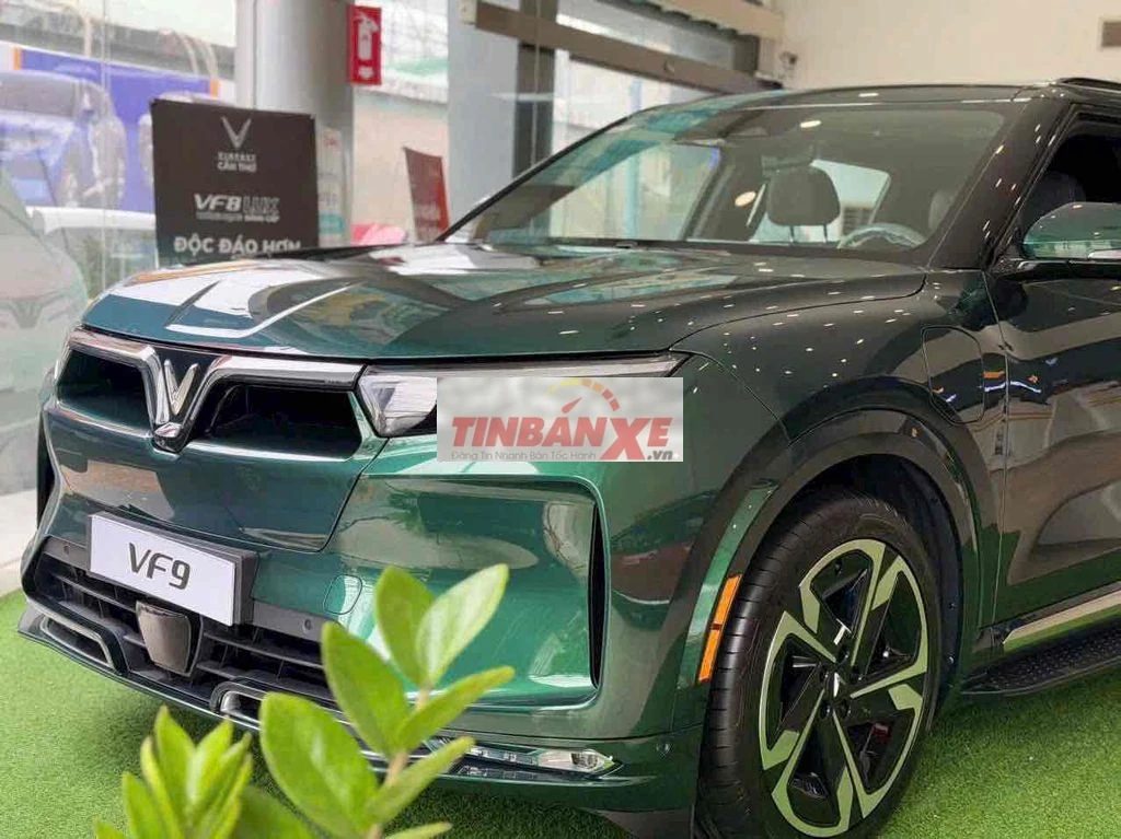 VF9 bùn nổ siêu hấp dẫn!nhận xe 200tr đồng