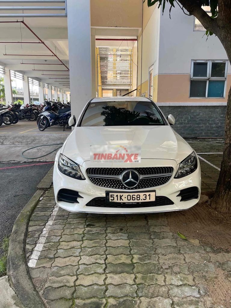 Mercedes C180 2021 Trắng gần 70.000km