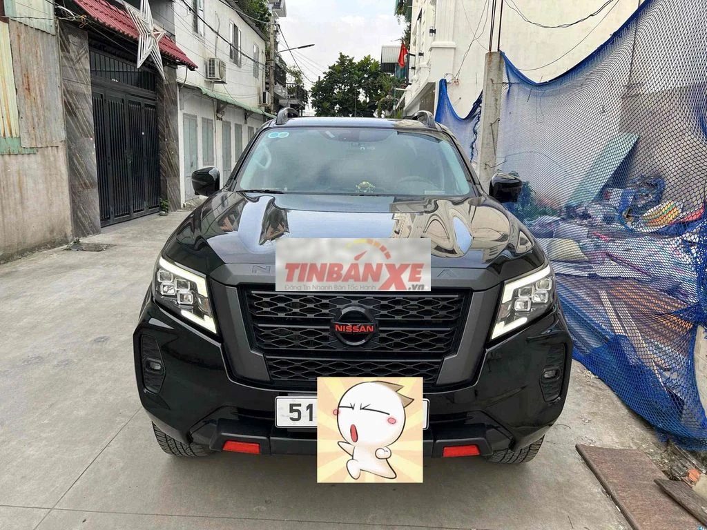 Nissan Navara Pro 4X 2022 33.000 km Đen