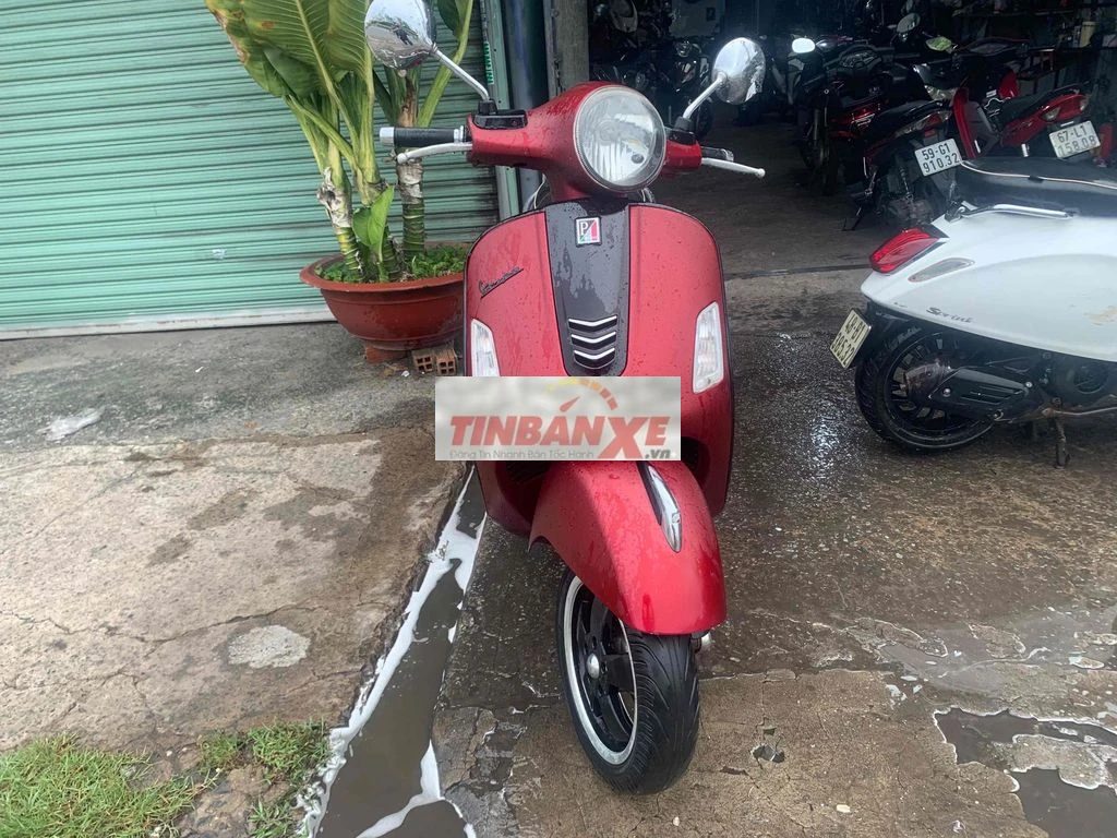 Piaggio Vespa GTS 3V 2014 Đỏ