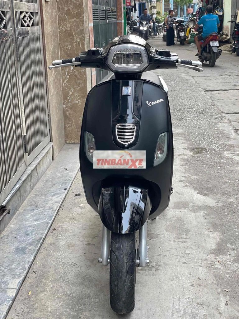 Xe máy điện Piaggio Vespa 2022 Đen