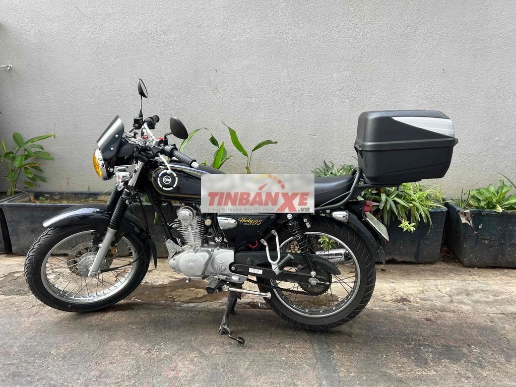 SYM Husky 125 classic Nhập khẩu màu Đen
