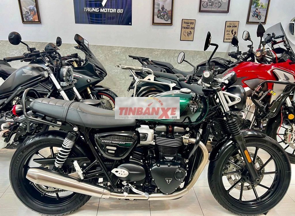 Triumph speed twin 2024 competition green like new