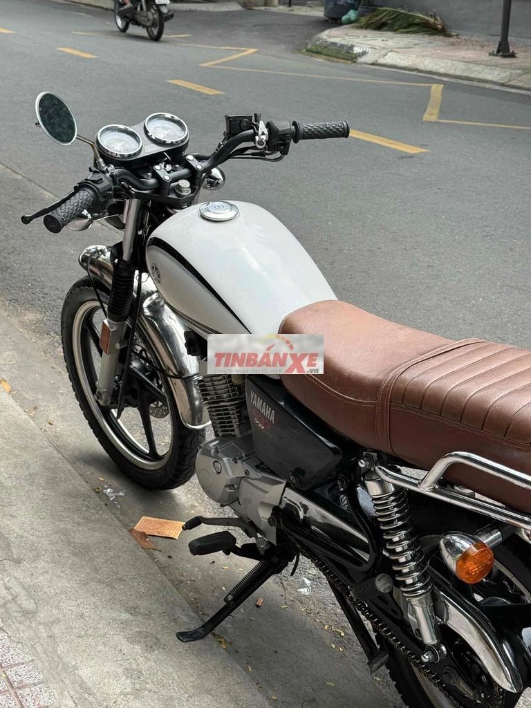 Yamaha YB 125 Trắng Zin, êm