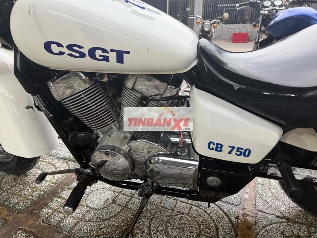 Honda Shadow Avero 750 Trắng