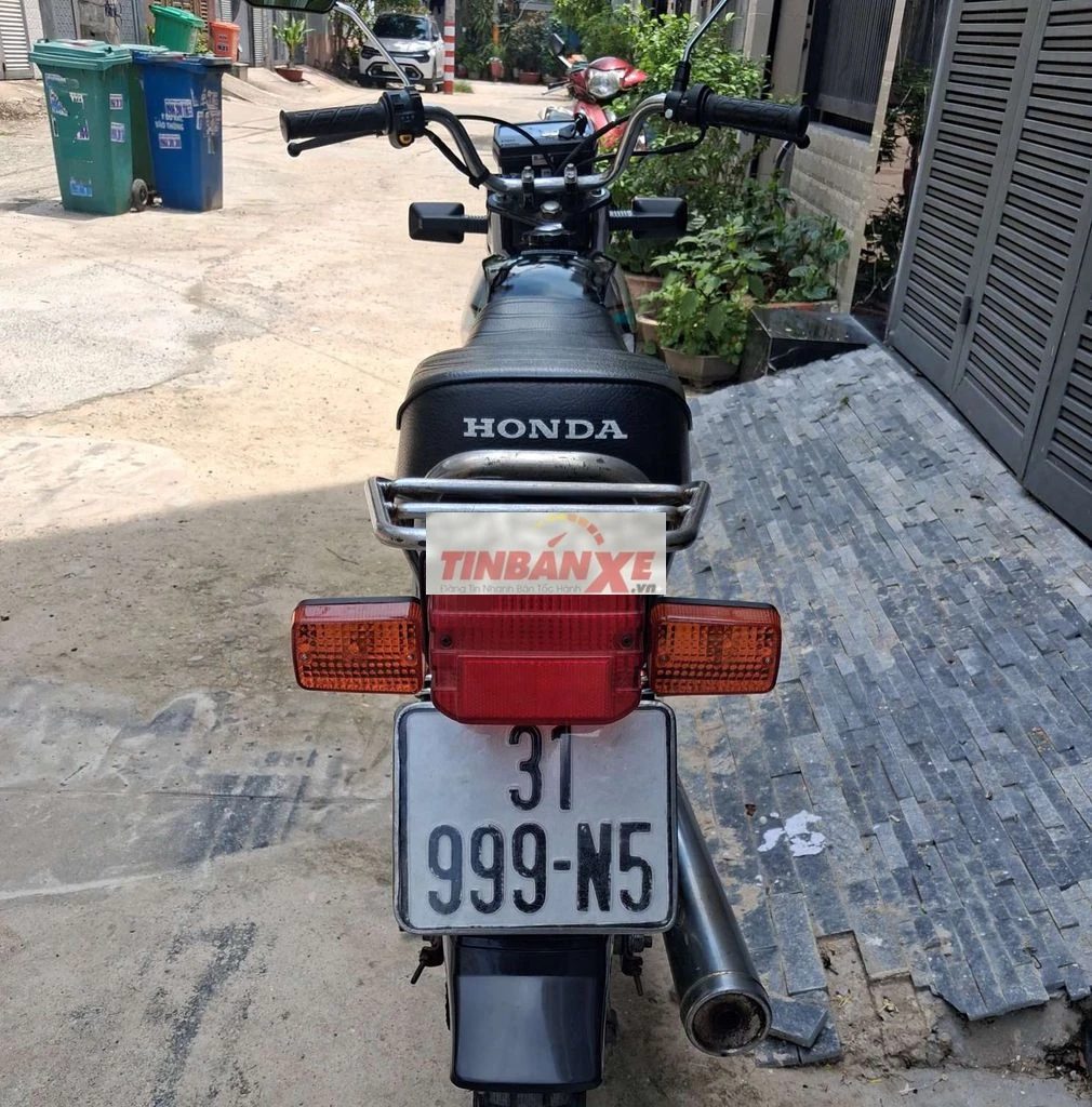 Honda Win 100 Indonesia Đen