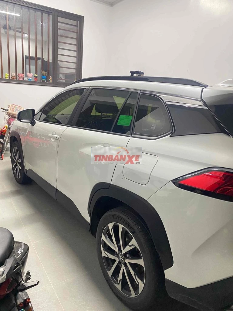 Toyota Corolla Cross 1.8V 2022 Trắng 68.000 KM