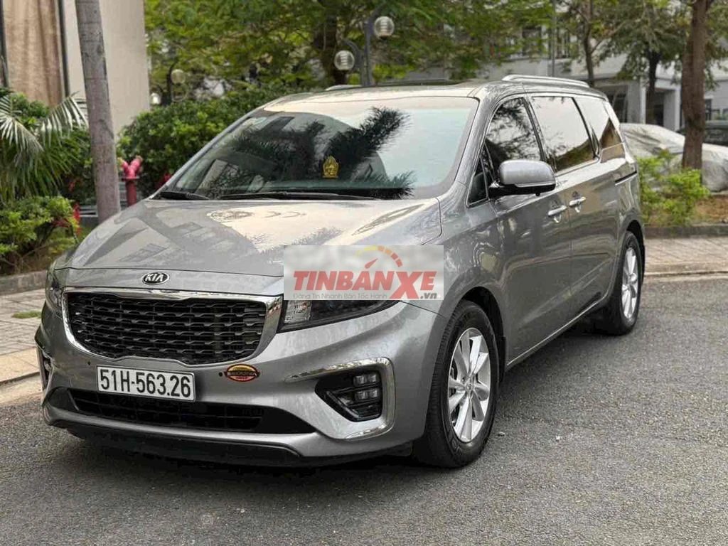 Kia Sedona Platinum D 2.2 2019 Xám 150.000 km